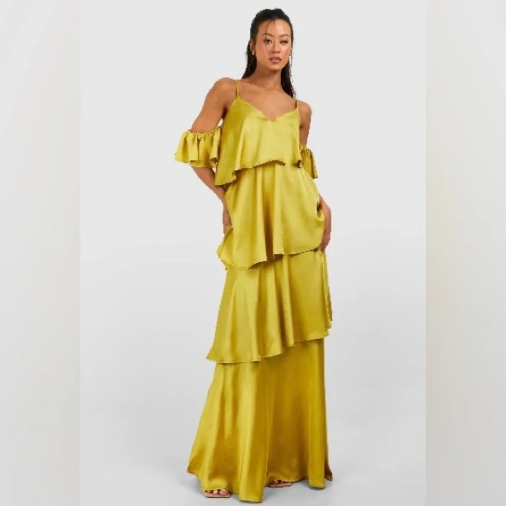 Boohoo Satin Tiered Lime Maxi Dress (TALL) - Picture 1 of 3
